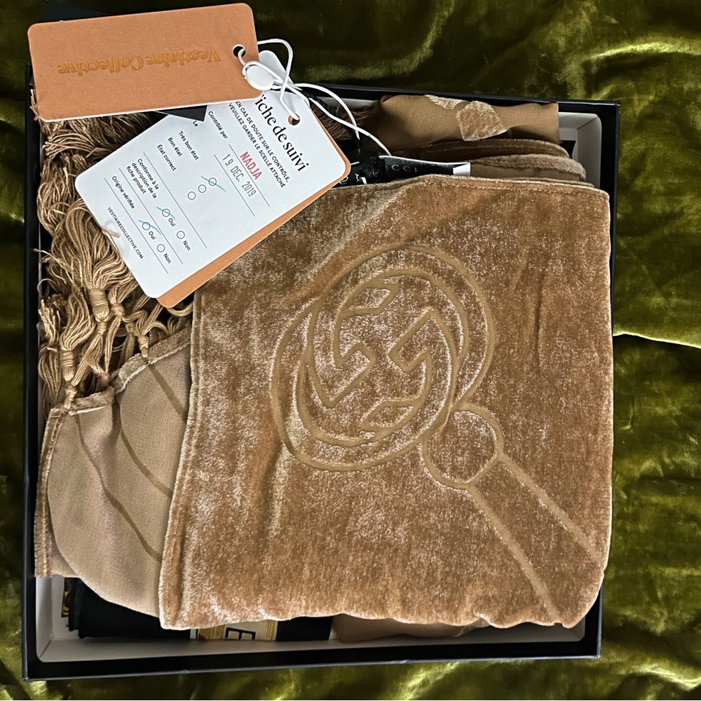 Gucci shawl